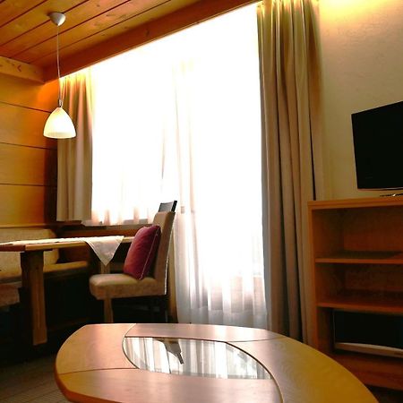 Hotel Garni Bergsonne Samnaun Ruang foto