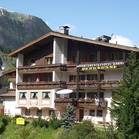 Hotel Garni Bergsonne Samnaun Bagian luar foto