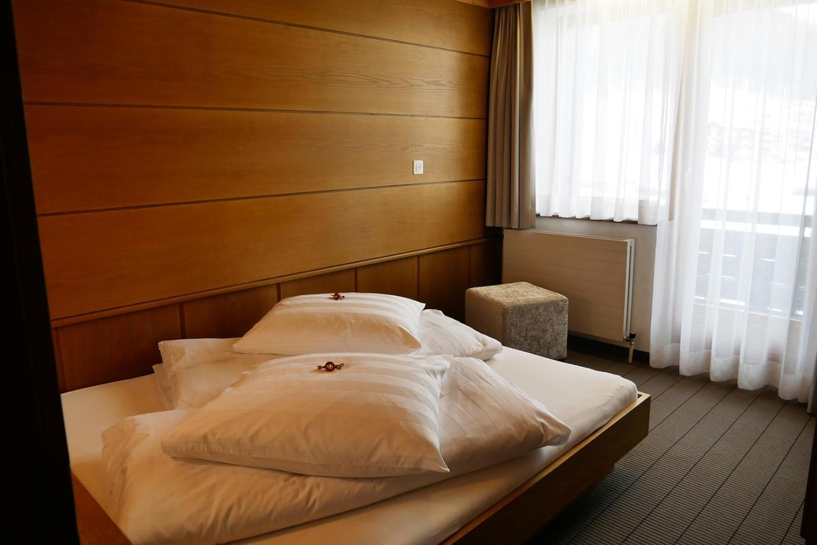 Hotel Garni Bergsonne Samnaun Ruang foto