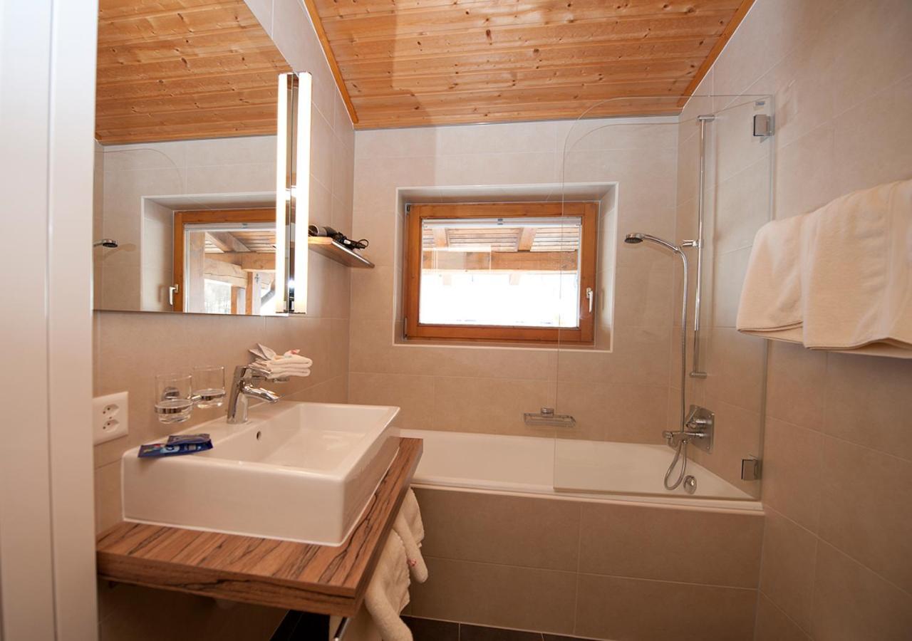 Hotel Garni Bergsonne Samnaun Bagian luar foto