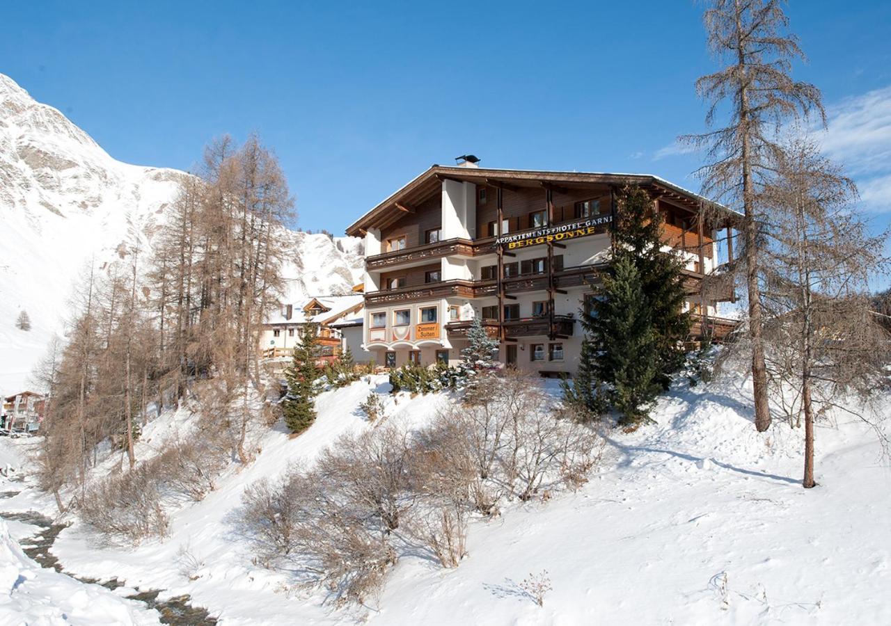 Hotel Garni Bergsonne Samnaun Bagian luar foto
