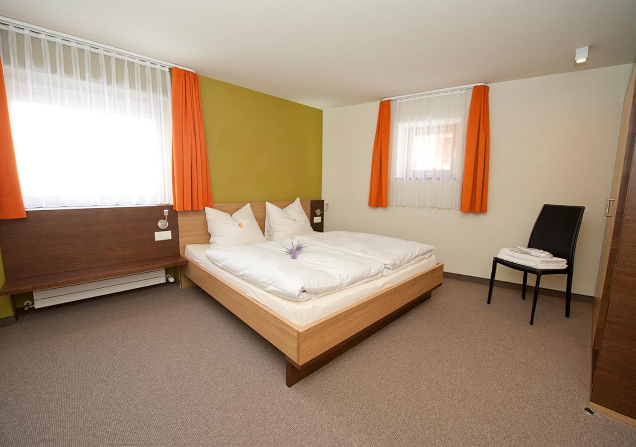 Hotel Garni Bergsonne Samnaun Ruang foto