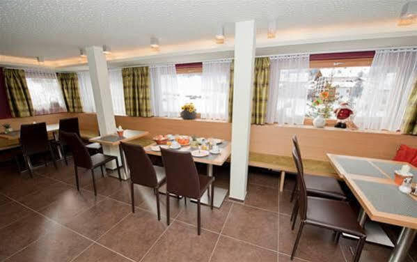 Hotel Garni Bergsonne Samnaun Bagian luar foto