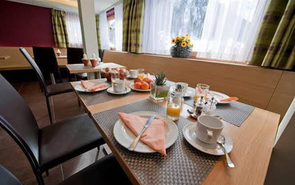 Hotel Garni Bergsonne Samnaun Bagian luar foto